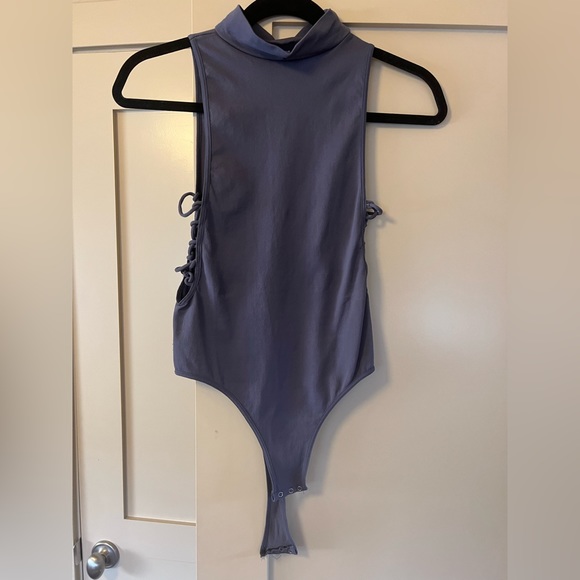 Free people eggplant lace up turtle neck sleeveless body suit XS/S - Picture 4 of 5